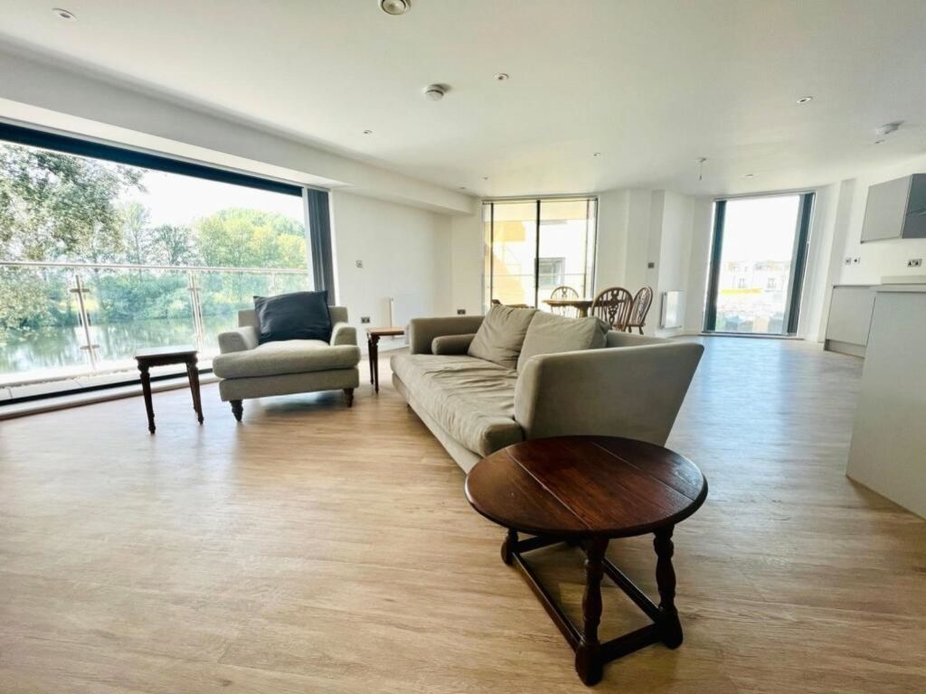 Property photo 1 of 14 2