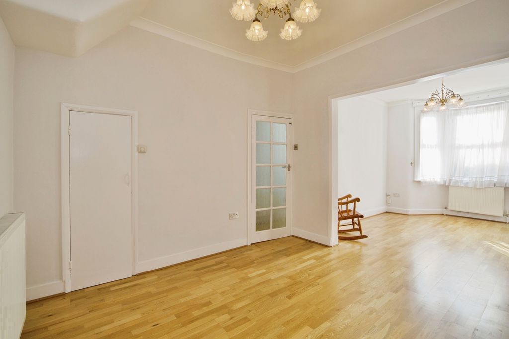 Property photo 2 of 27 Pbox-Img.Jpg