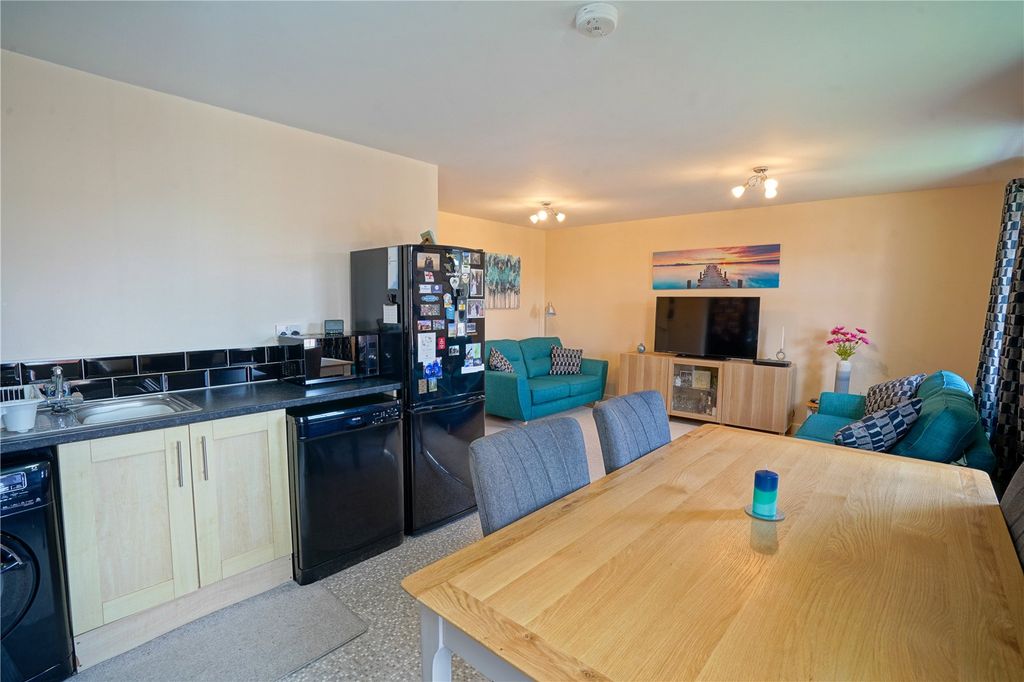 Property photo 2 of 8 Picture No. 06