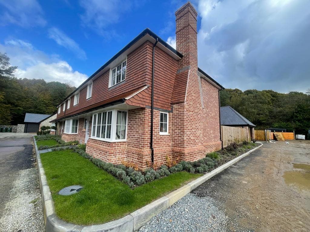 Property photo 1 of 8 16Fh1