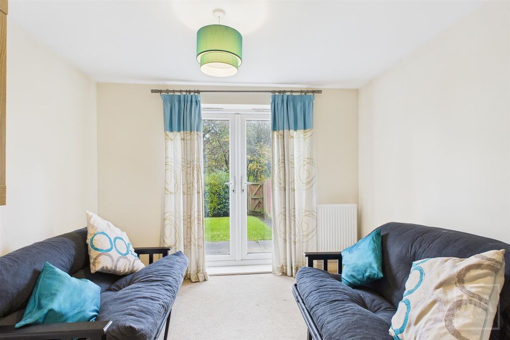 Property photo 3 of 18 Bedroom