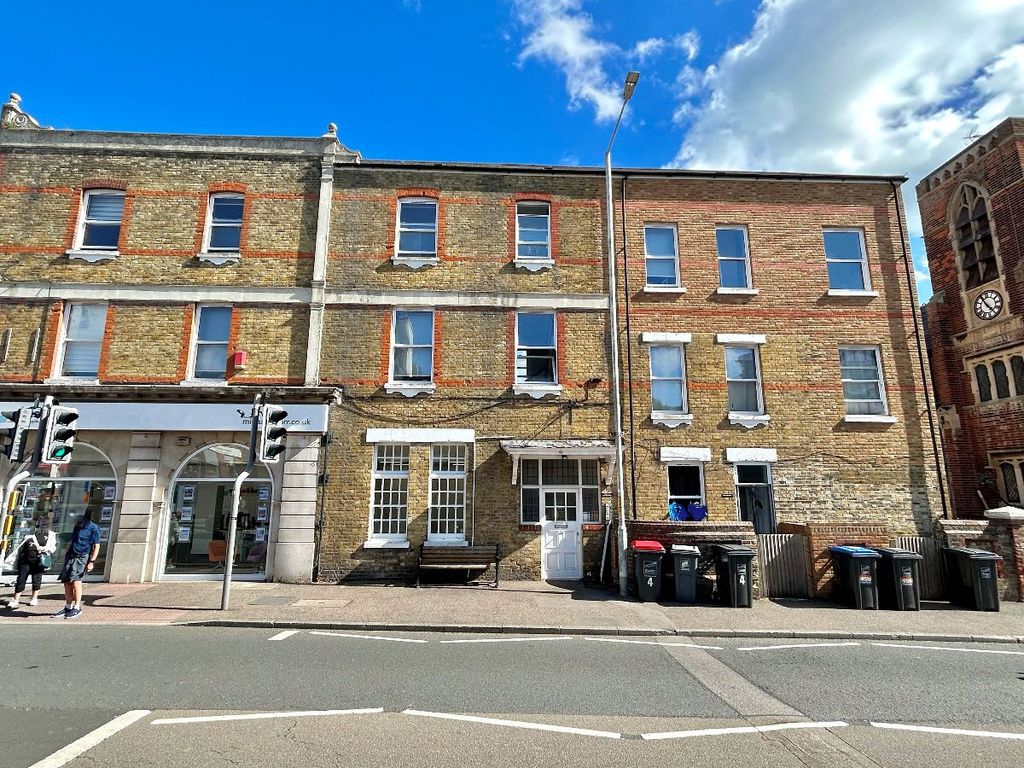 Property photo 1 of 6