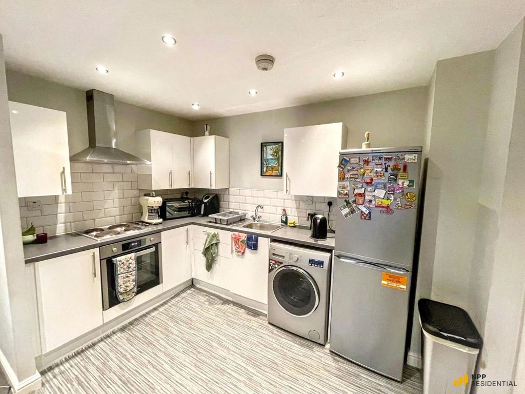 Property photo 3 of 15