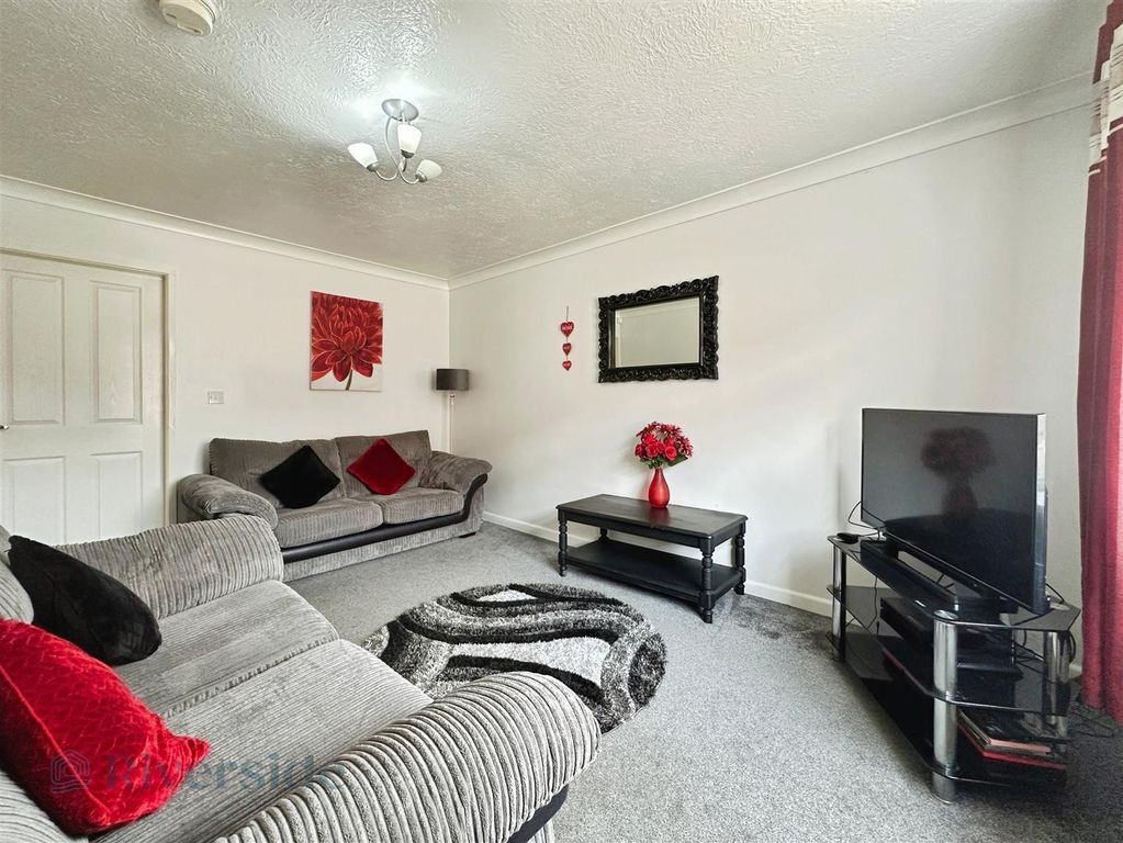 Property photo 3 of 14