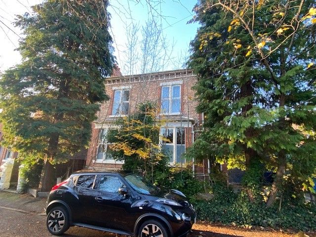 Property photo 1 of 2