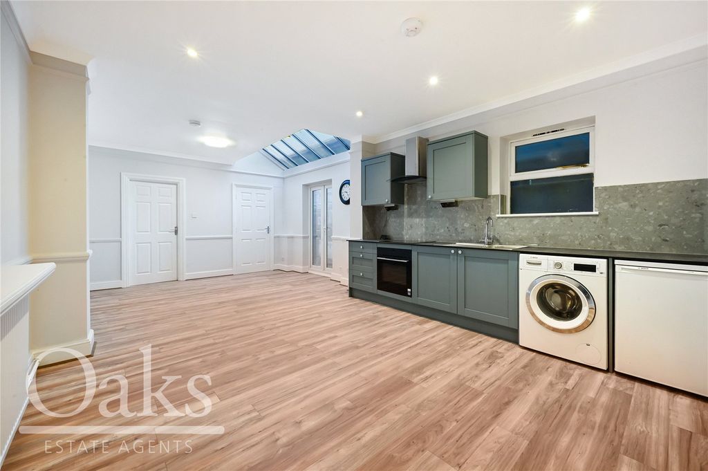 Property photo 2 of 7 Picture No. 04