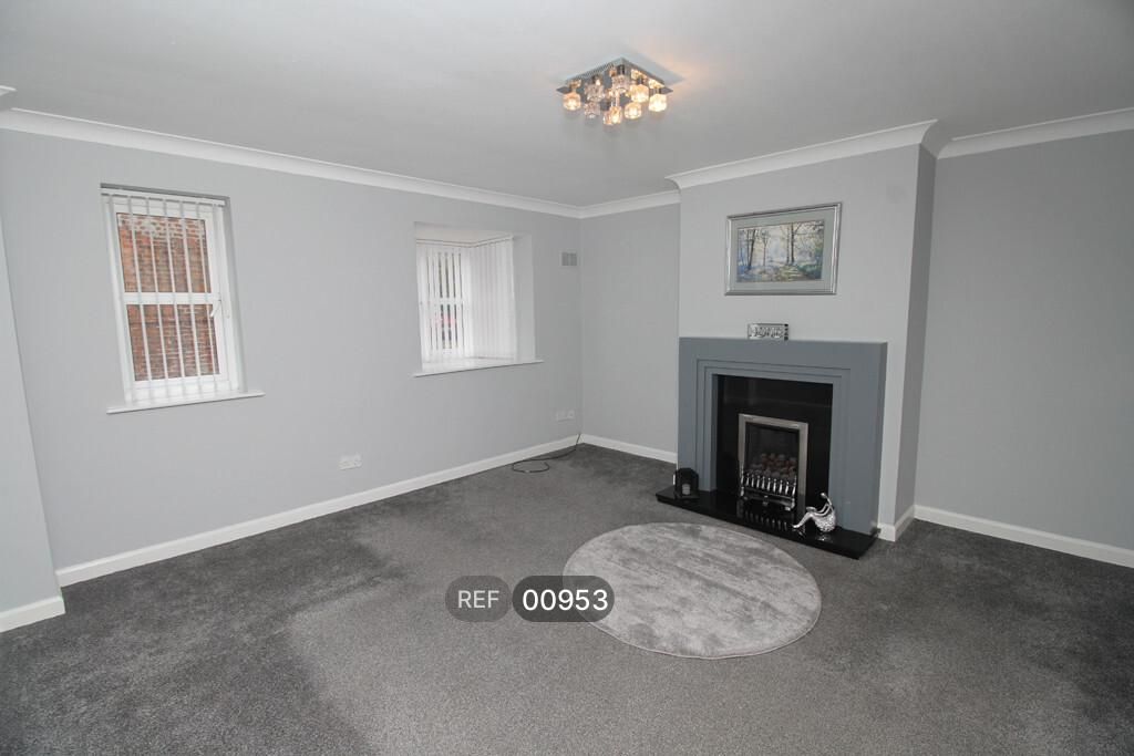 Property photo 3 of 17 Living Room