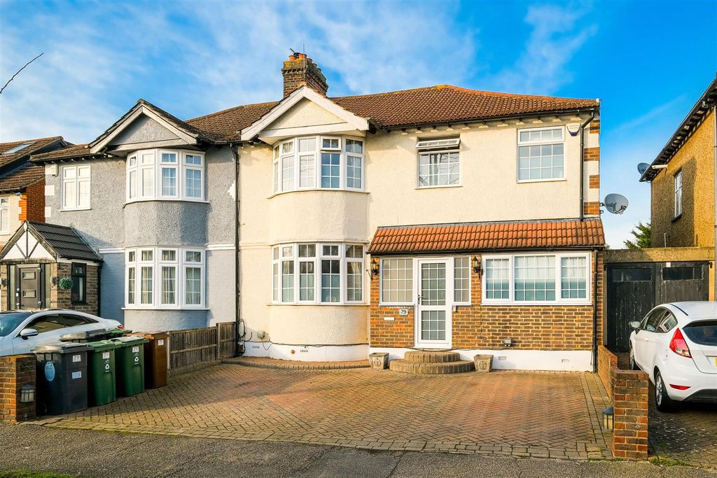 Property photo 1 of 28
