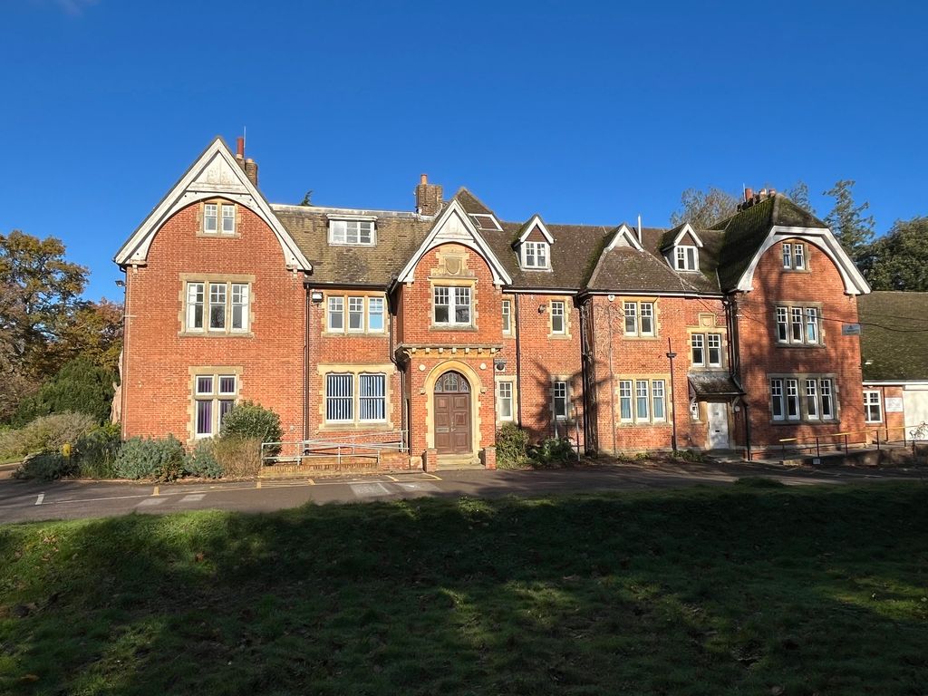Property photo 2 of 4