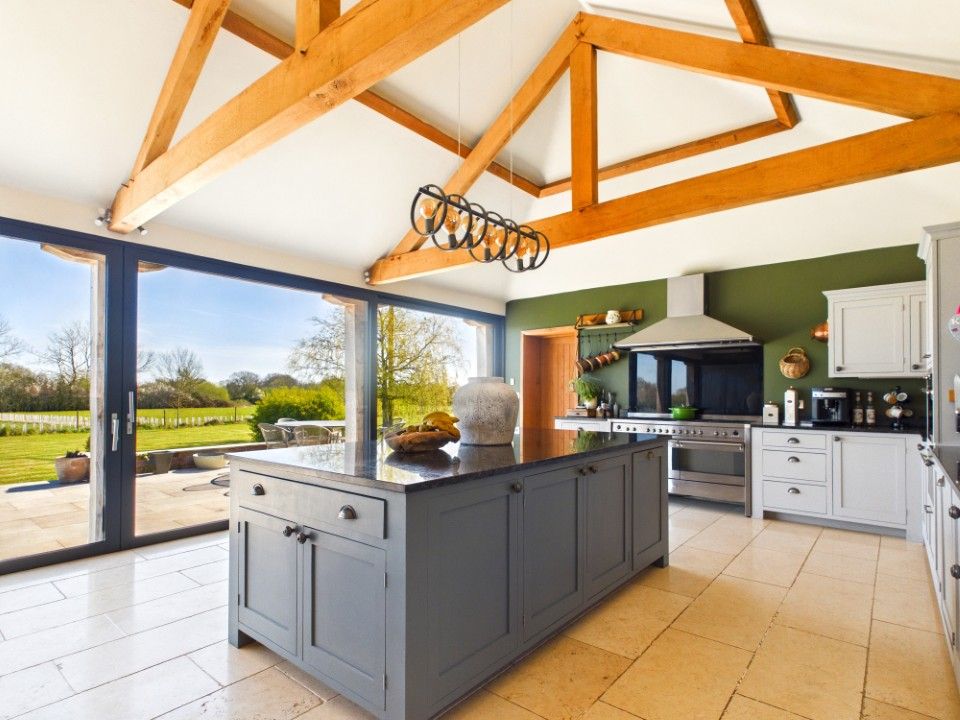 Property photo 2 of 29