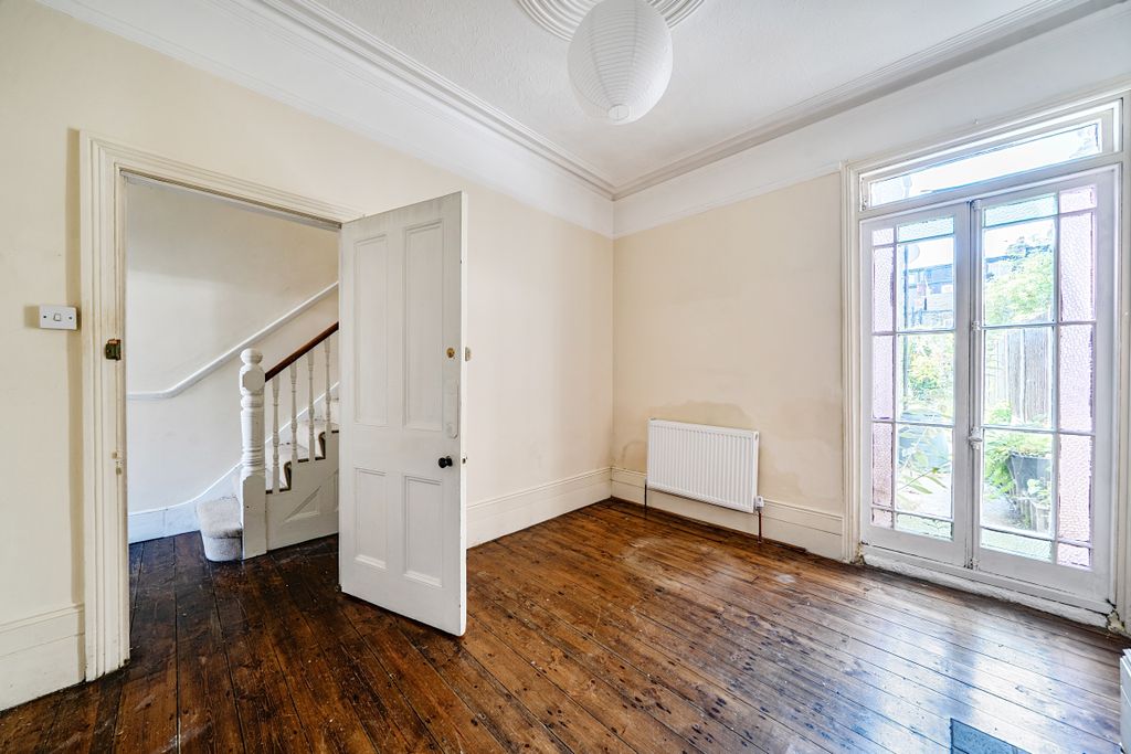 Property photo 3 of 24