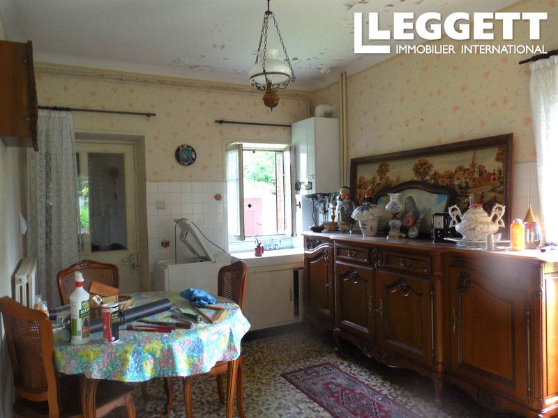 Property photo 3 of 10