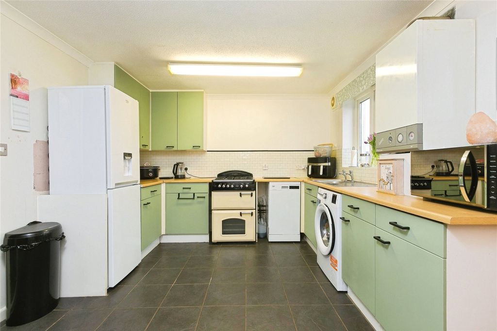 Property photo 2 of 12 Picture No. 99