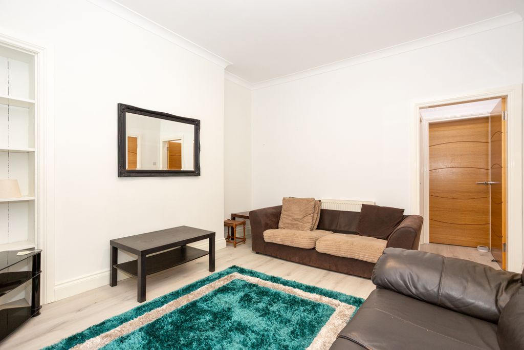 Property photo 2 of 16 Living Room