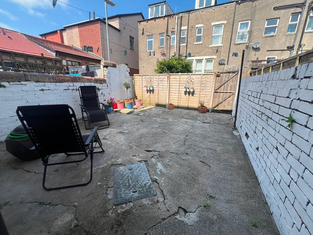 Property photo 2 of 3