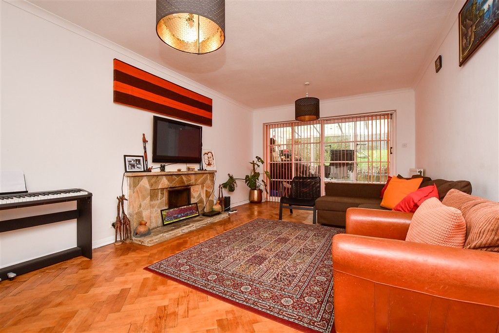 Property photo 1 of 13 Living Room