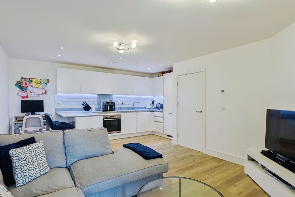 Property photo 2 of 17