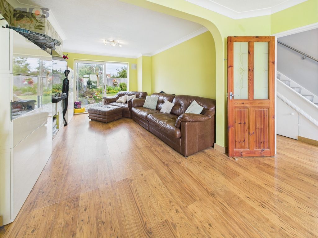 Property photo 2 of 20 4426783