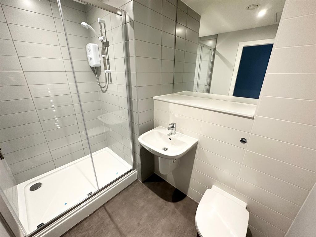 Property photo 2 of 14 Shower Room