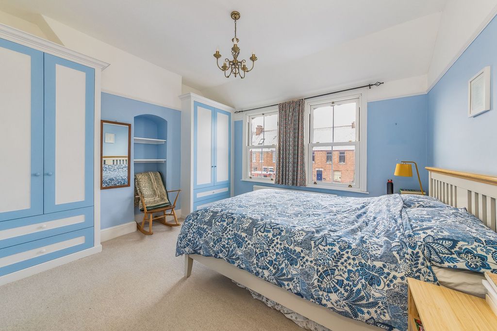 Property photo 3 of 16