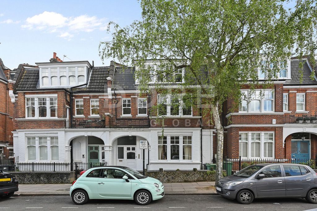Property photo 1 of 8