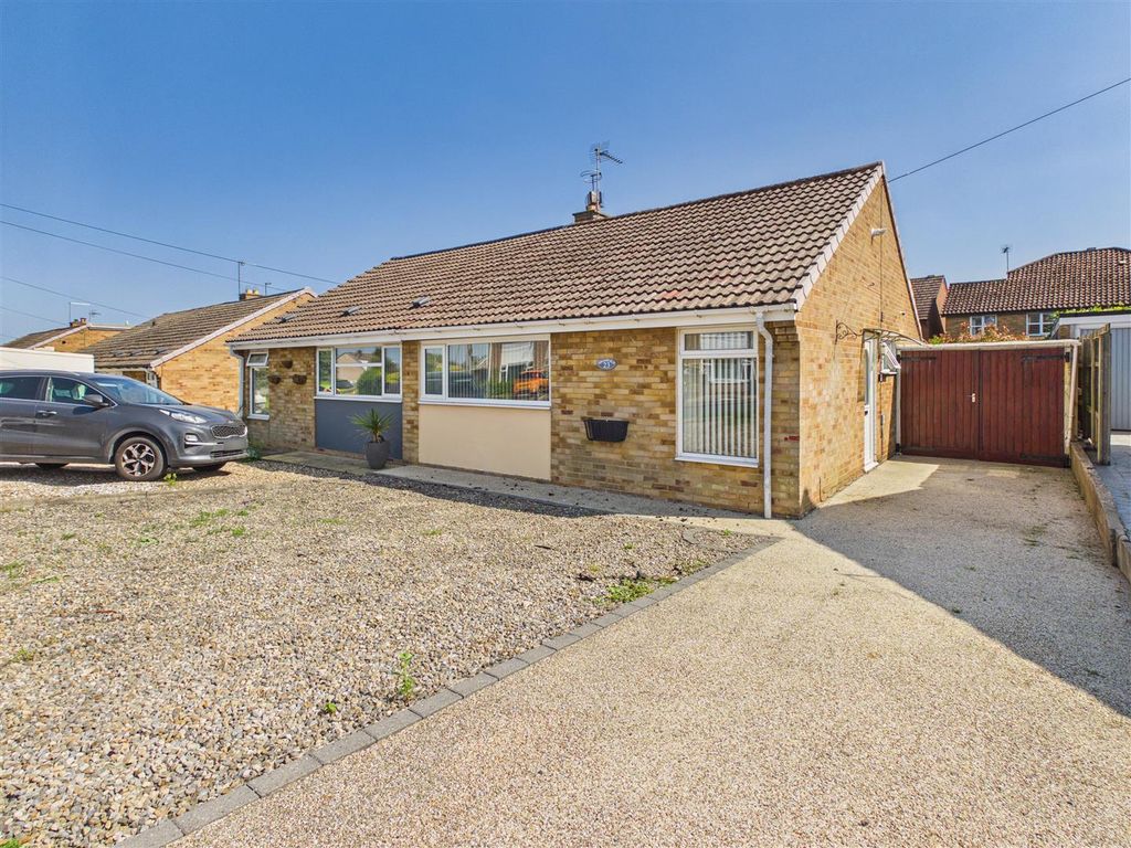 Property photo 1 of 7 Alexandra Drive - Main
