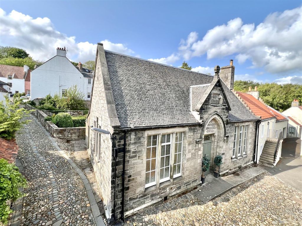 Property photo 1 of 29 Little Causeway, Culross