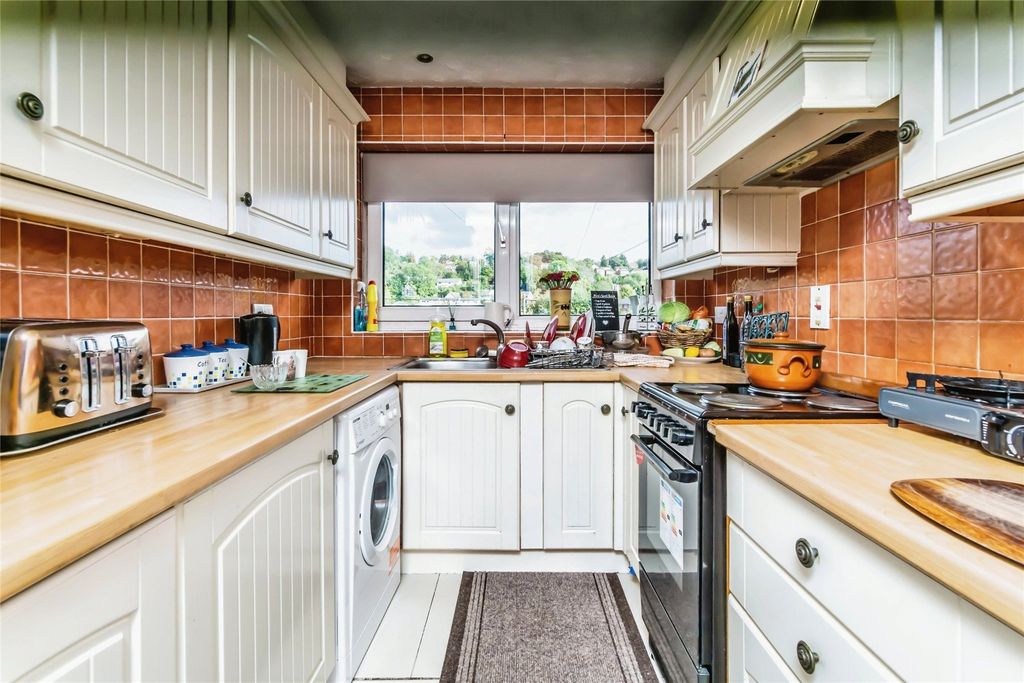 Property photo 2 of 16 Picture No. 02
