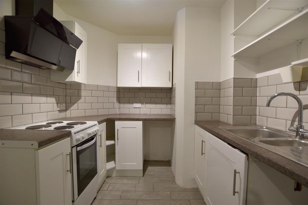 Property photo 3 of 6 Kitchen.Jpg