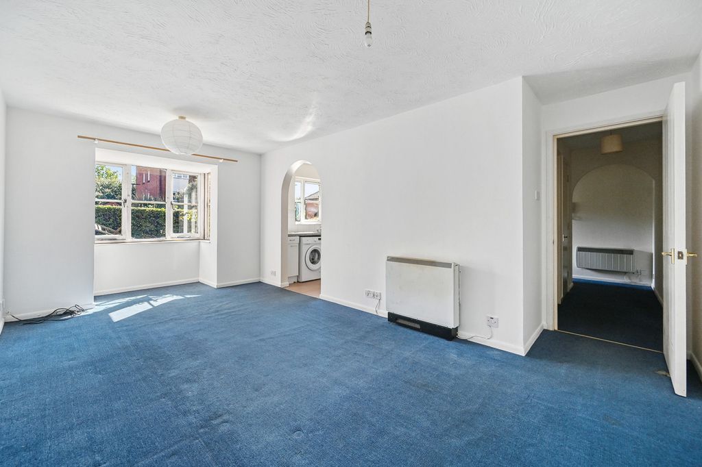 Property photo 3 of 7