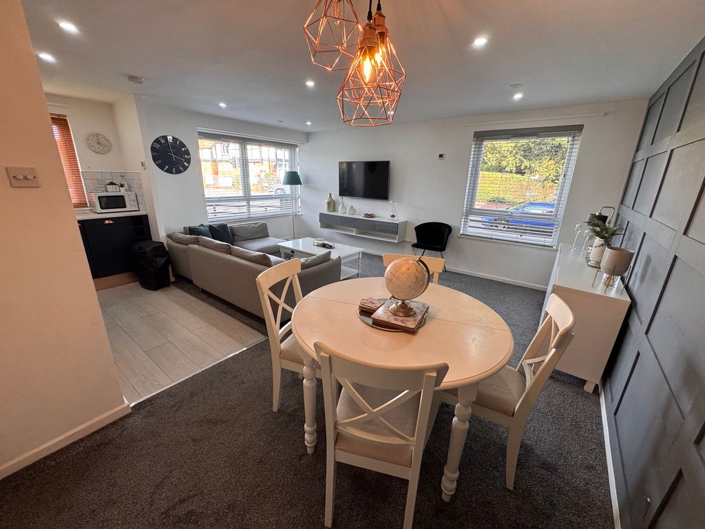 Property photo 3 of 8 Img_4528
