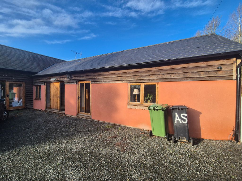 Property photo 1 of 8 Front