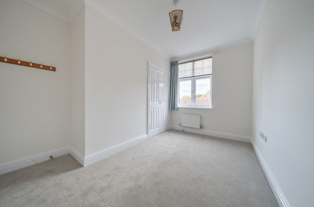 Property photo 3 of 16 1304109-10-68432F...
