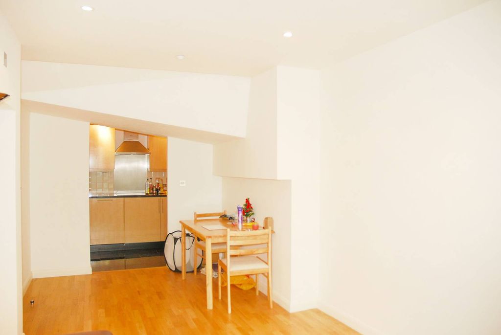 Property photo 3 of 4