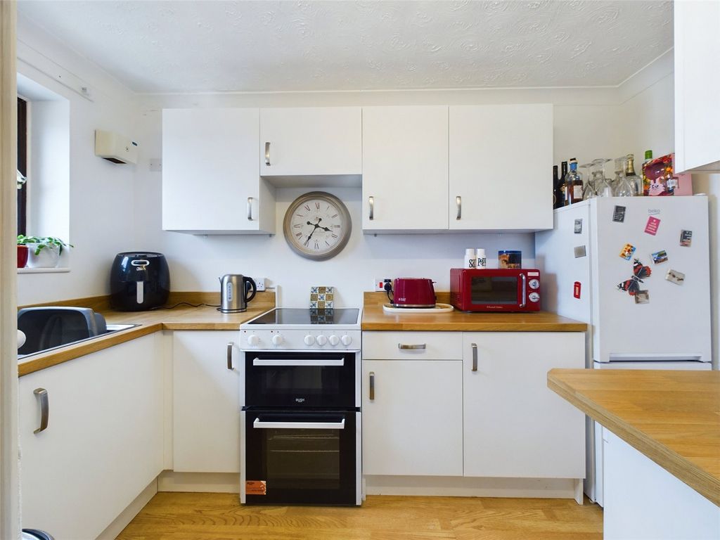 Property photo 3 of 12 Picture No. 02