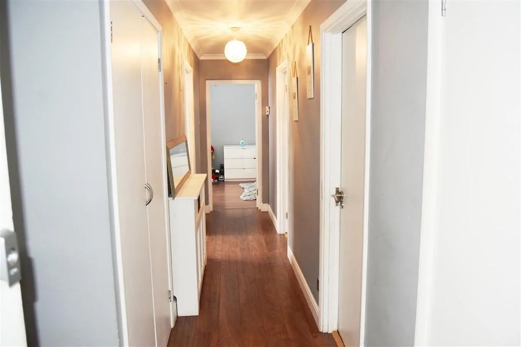 Property photo 2 of 10 Gallery