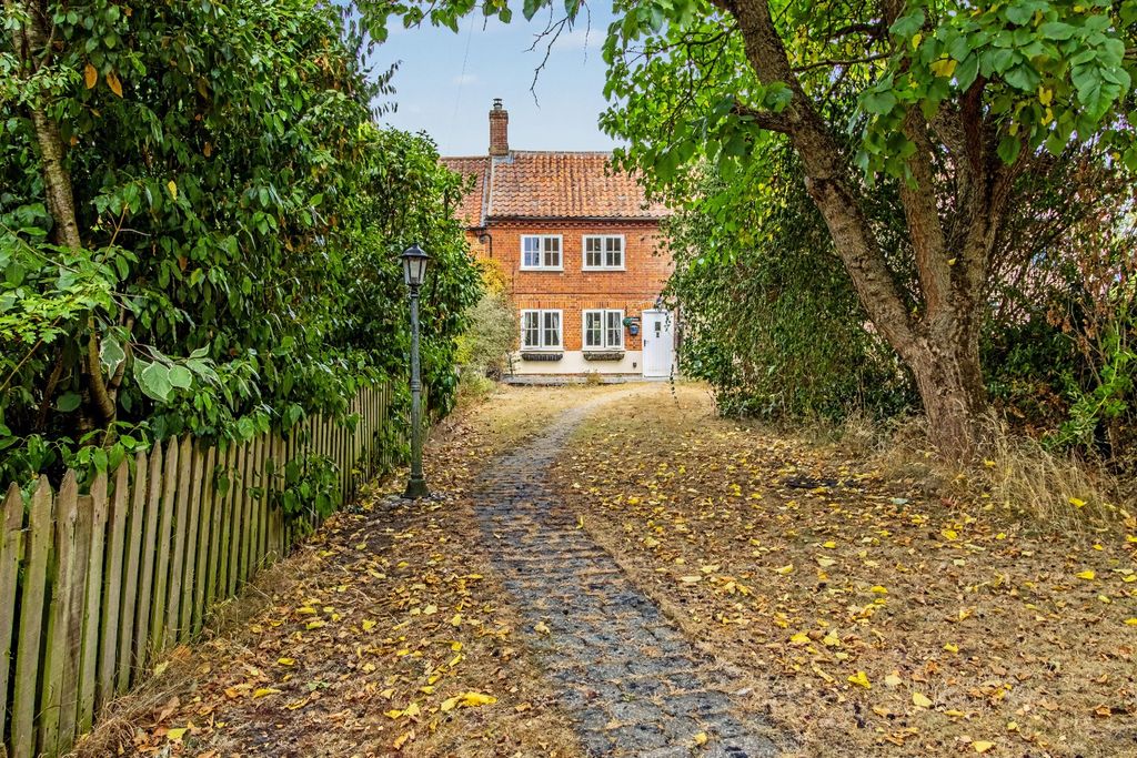 Property photo 1 of 17 5371560