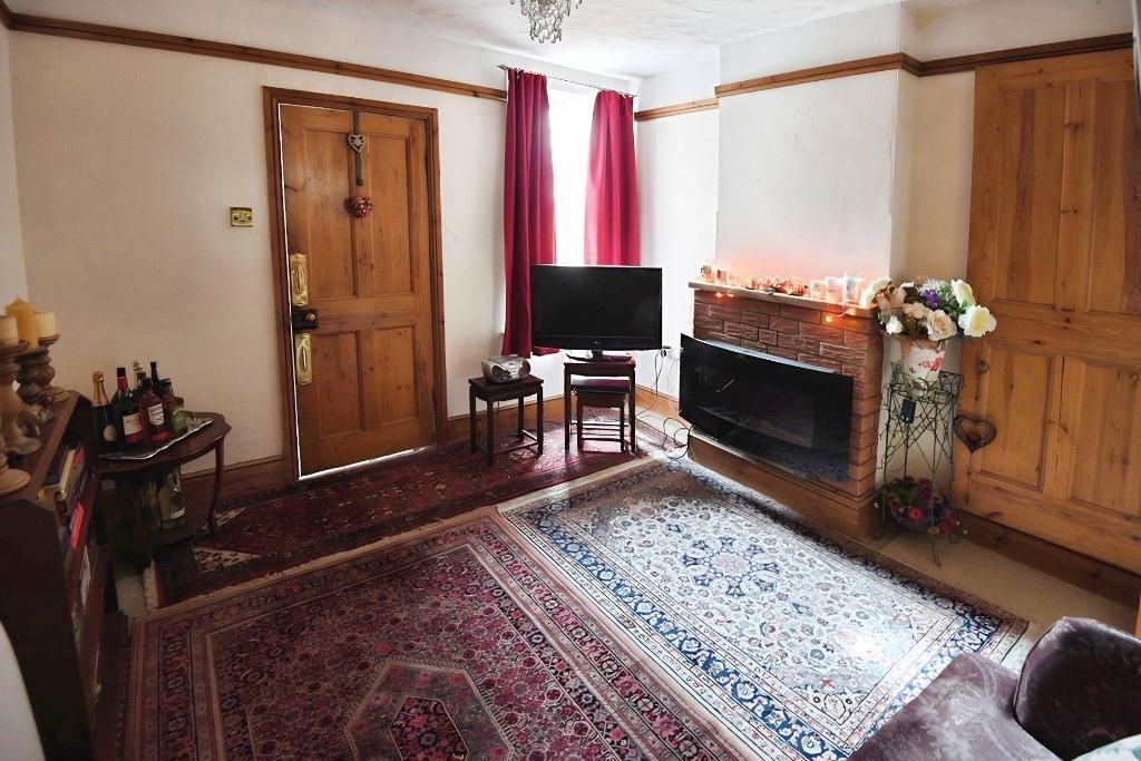 Property photo 3 of 12 Photo 3