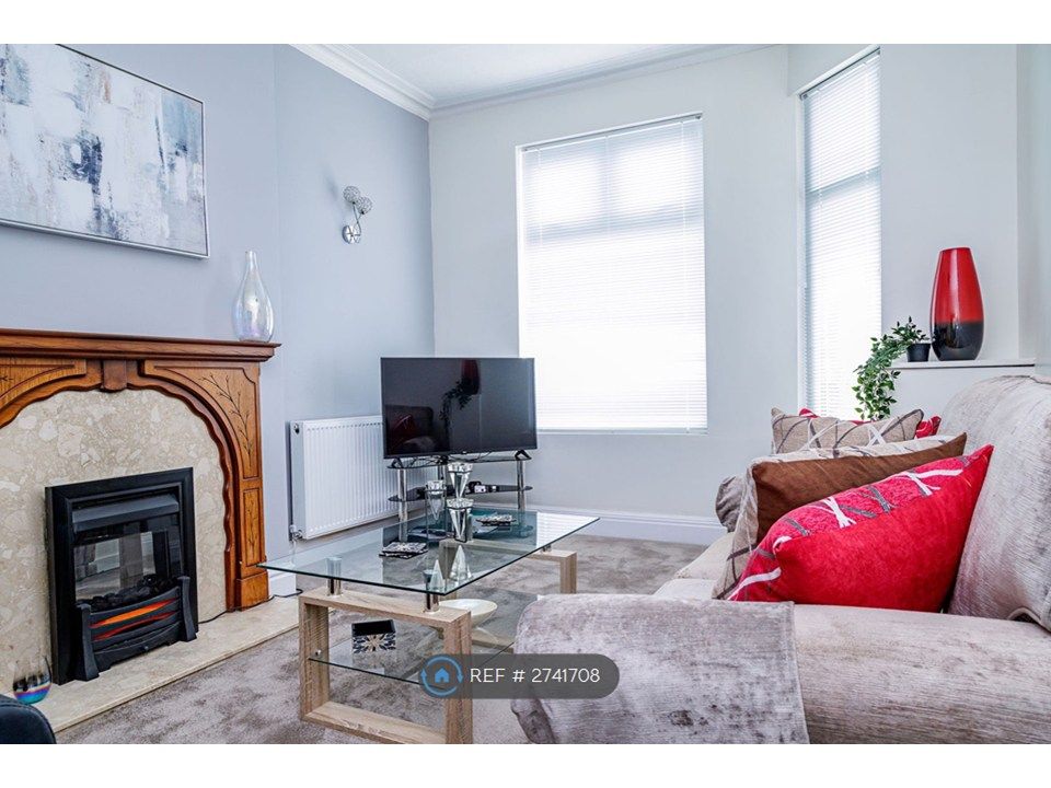 Property photo 2 of 35