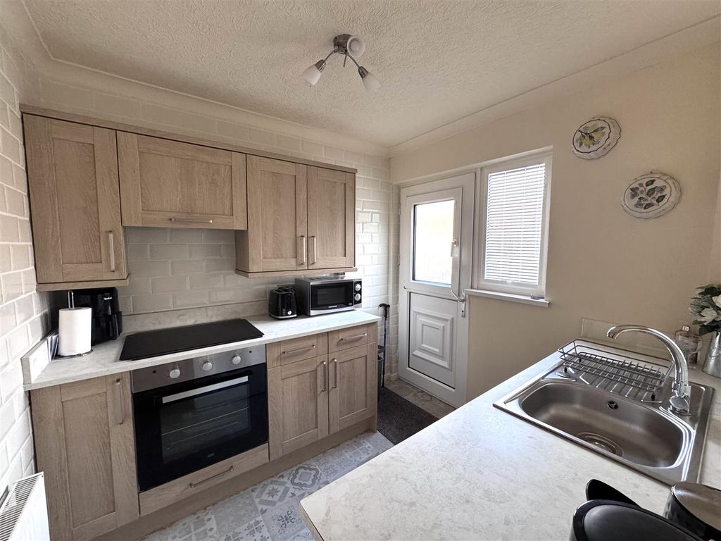 Property photo 3 of 28 Kitchen Dining Room