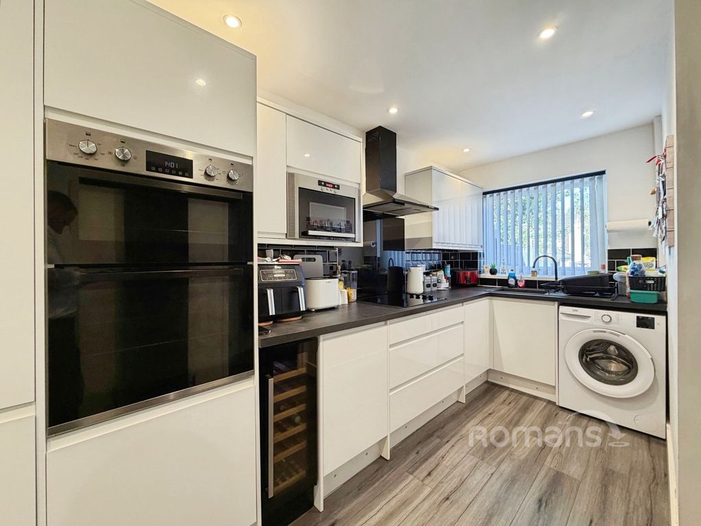 Property photo 3 of 19 Pbox-Img.Jpg