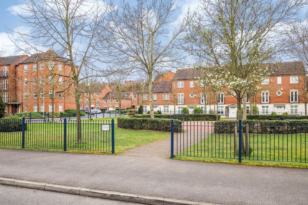 Property photo 2 of 21 Picture No. 02