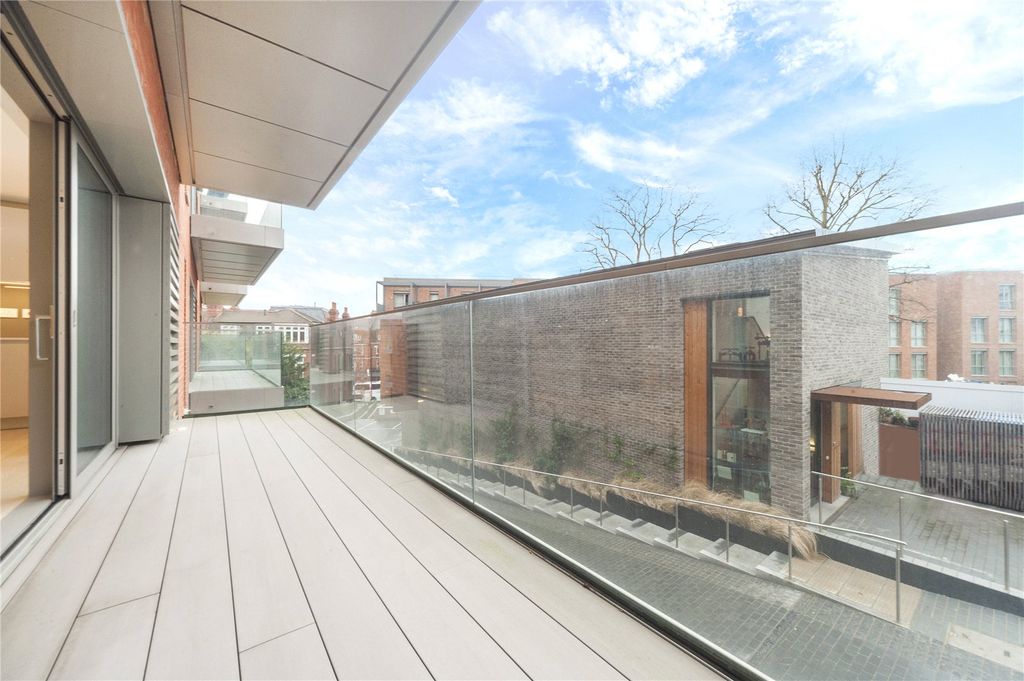 Property photo 3 of 21