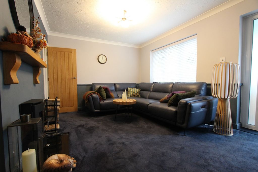 Property photo 3 of 15 Photo 4