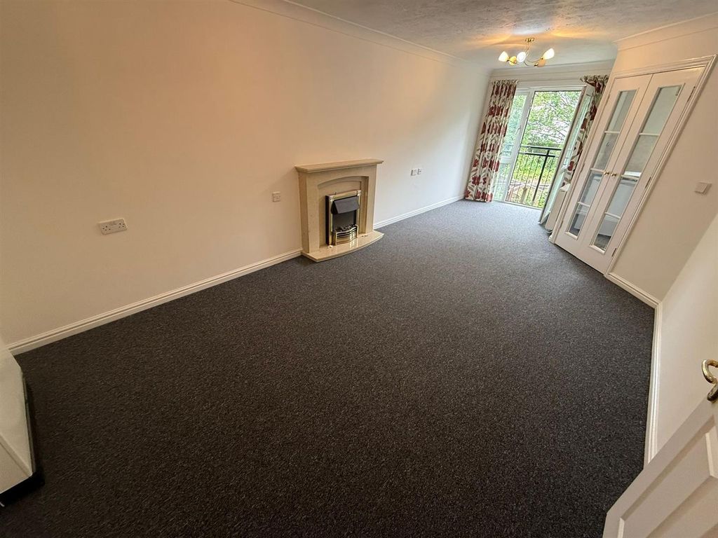 Property photo 3 of 12 5.Jpg