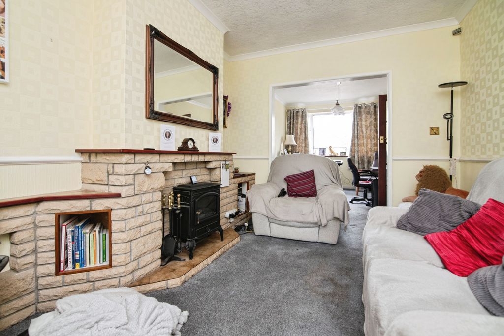 Property photo 3 of 15