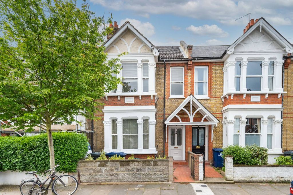 Property photo 3 of 6