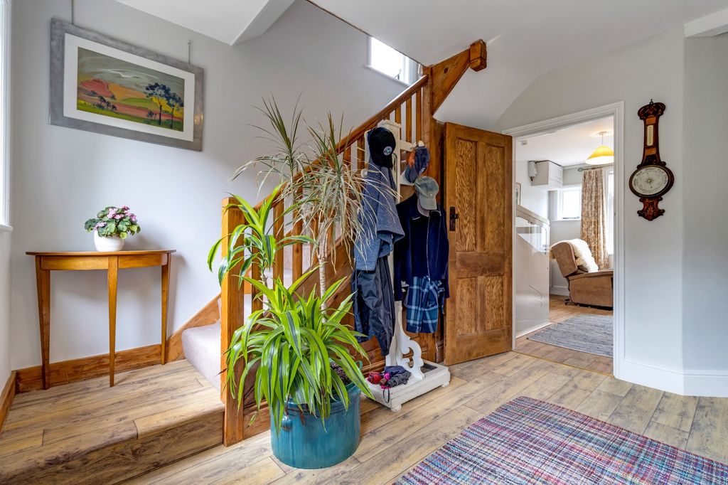 Property photo 2 of 39 Picture No. 21