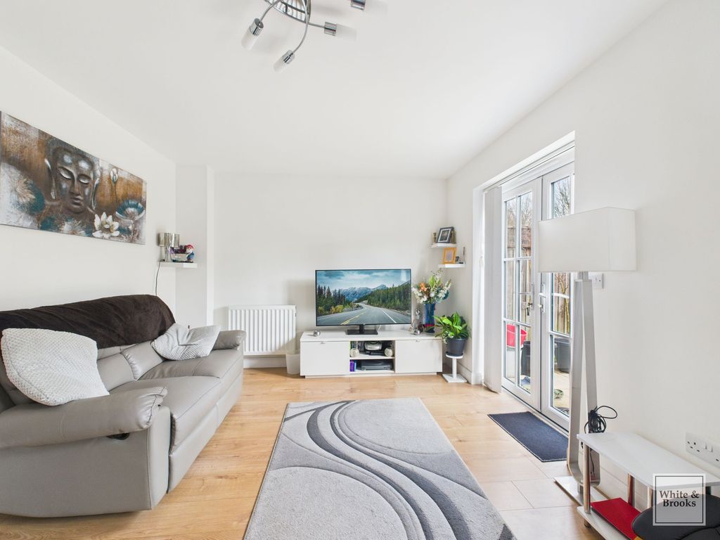 Property photo 2 of 20