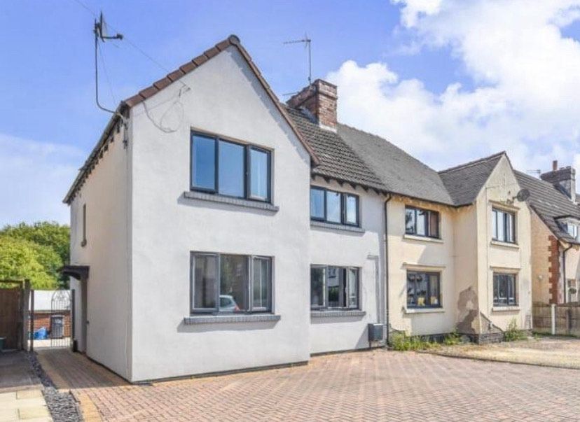 Property photo 1 of 9 Front 